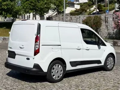 Ford Transit Connect 2019 - 10990 EUR, 170143 km - AUTO.MOTO.pt - 170143km - foto 3 de 10