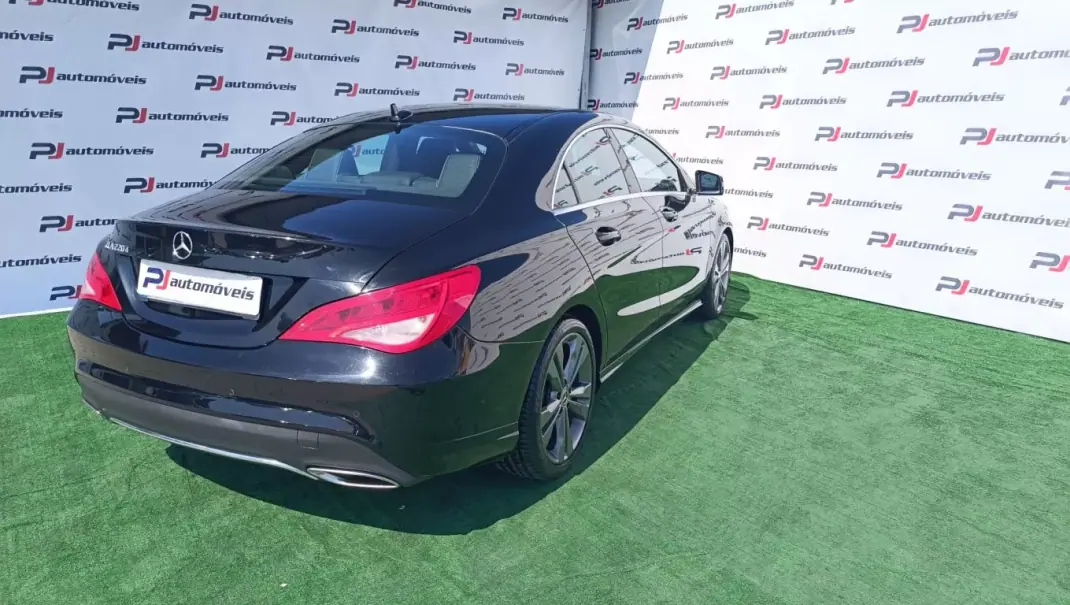 Mercedes-Benz CLA 220 2017 - 26900 EUR, 106416 km - AUTO.MOTO.pt - 106416km - foto 6 de 23