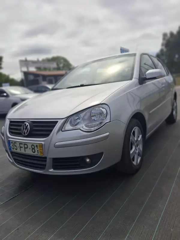 Volkswagen Polo 2008 - 6950 EUR, 245123 km - AUTO.MOTO.pt - 245123km - foto 4 de 14