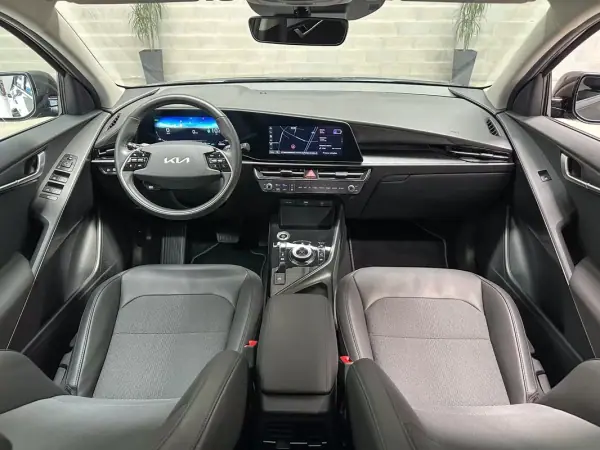 Kia e-Niro 2023 - 26950 EUR, 53564 km - AUTO.MOTO.pt - 53564km - foto 12 de 51
