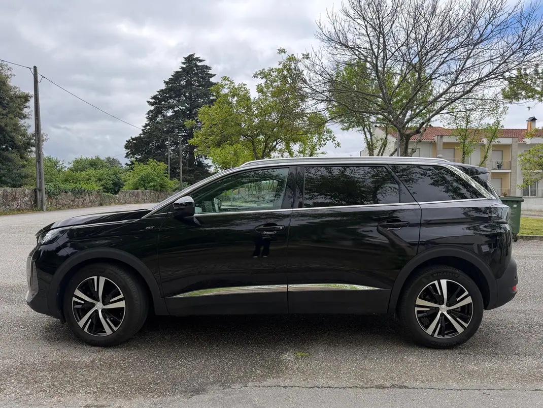 Peugeot 5008 2023 - 25450 EUR, 24716 km - 24716km - foto 3 de 14