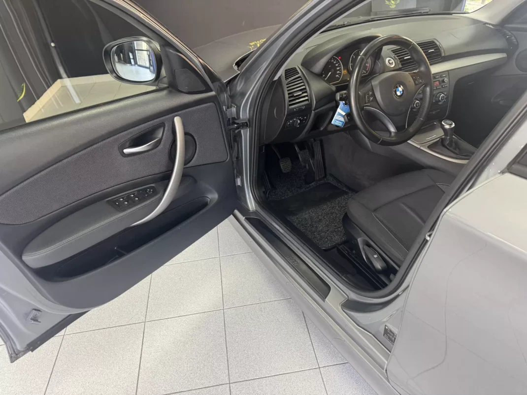 BMW 118 2010 - 9500 EUR, 241971 km - AUTO.MOTO.pt - 241971km - foto 18 de 28