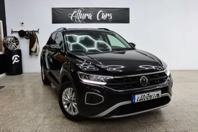 Volkswagen T-Roc 2023 - 22900 EUR, 50683 km - 50683km - foto 1 de 31