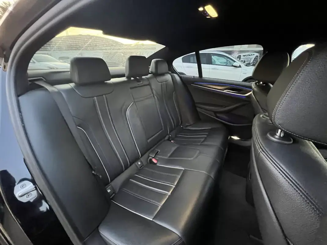 BMW 520 2022 - 33950 EUR, 124000 km - AUTO.MOTO.pt - 124000km - foto 31 de 45