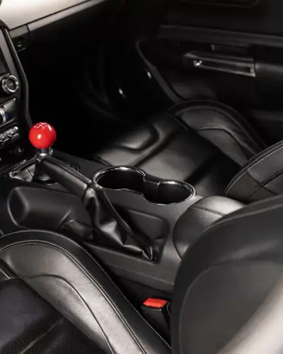 Ford Mustang 2016 - 47950 EUR, 107000 km - AUTO.MOTO.pt - 107000km - foto 16 de 25