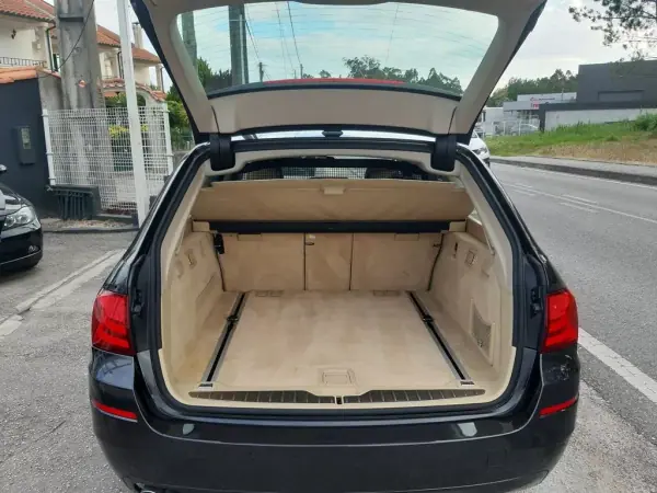 BMW 520 2012 - 13400 EUR, 206550 km - AUTO.MOTO.pt - 206550km - foto 12 de 28
