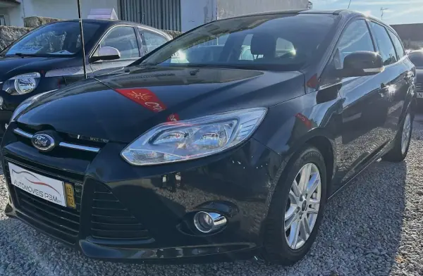 Ford Focus SW 2013 - 9000 EUR, 221936 km - AUTO.MOTO.pt - 221936km - foto 2 de 13