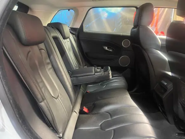Land Rover Range Rover Evoque 2016 - 16999 EUR, 105000 km - AUTO.MOTO.pt - 105000km - foto 34 de 49