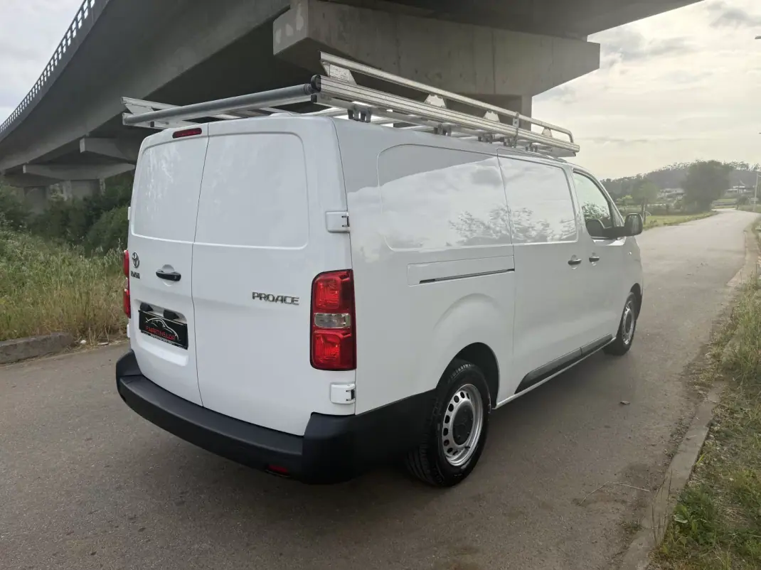 Toyota 2019 - 16190 EUR, 109000 km - AUTO.MOTO.pt - 109000km - foto 2 de 31