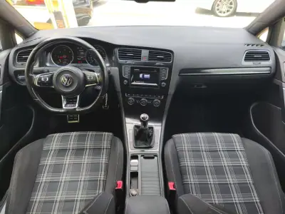 Volkswagen Golf 2014 - 17900 EUR, 195000 km - AUTO.MOTO.pt - 195000km - foto 26 de 32