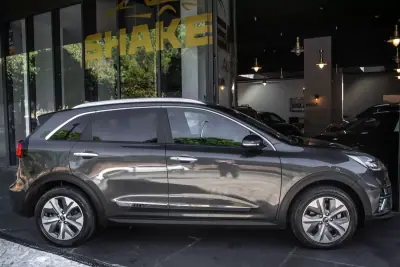 Kia e-Niro 2022 — photo 4 of 36
