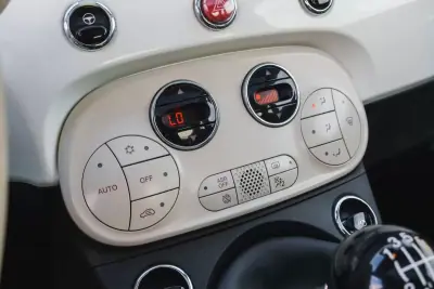 Fiat 500 2021 - 9999 EUR, 108000 km - AUTO.MOTO.pt - 108000km - foto 21 de 28