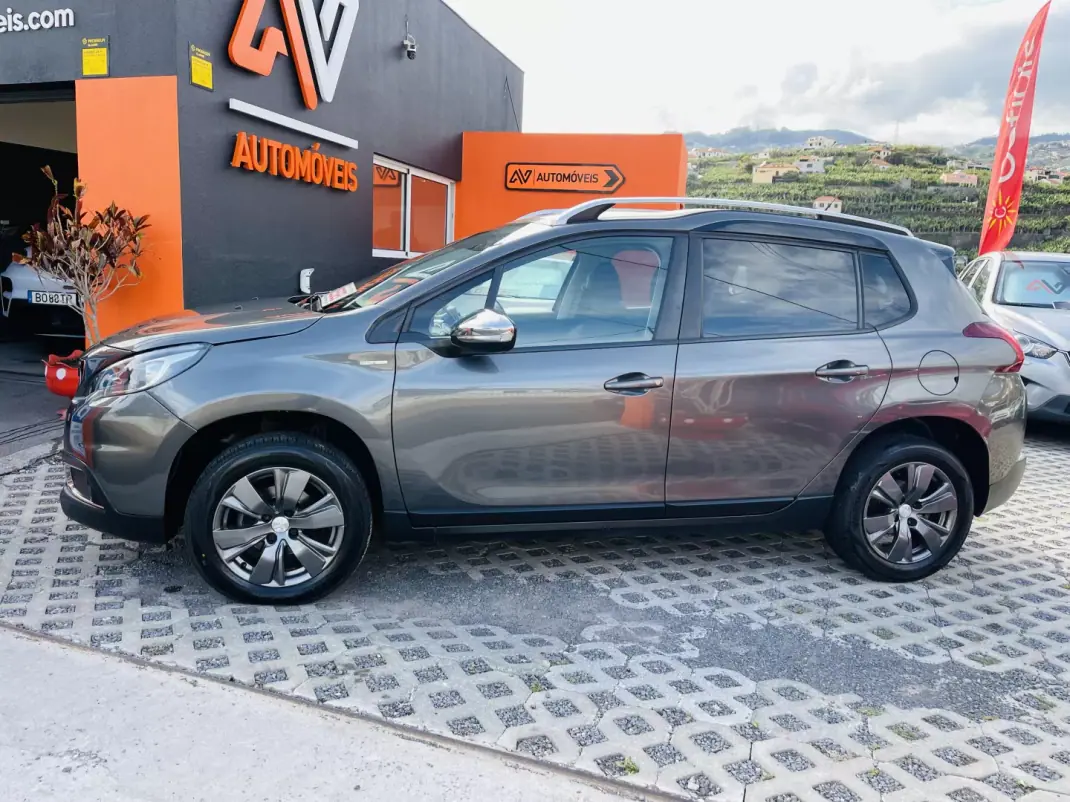 Peugeot 2008 2018 - 9950 EUR, 129292 km - AUTO.MOTO.pt - 129292km - foto 4 de 12