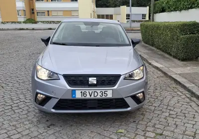 SEAT Ibiza 2018 - 10900 EUR, 184500 km - AUTO.MOTO.pt - 184500km - foto 2 de 17