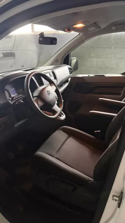 Citroën Jumpy 2021 - 26500 EUR, 96600 km - AUTO.MOTO.pt - 96600km - foto 8 de 15