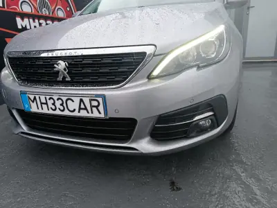 Peugeot 308 2020 - 13900 EUR, 168102 km - AUTO.MOTO.pt - 168102km - foto 12 de 28