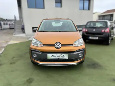 Volkswagen Cross Up! 2018 - 13990 EUR, 101322 km - AUTO.MOTO.pt - 101322km - foto 2 de 14