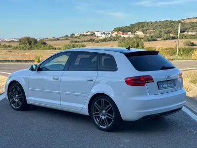 Audi A3 Sportback 2011 — foto 6 de 29