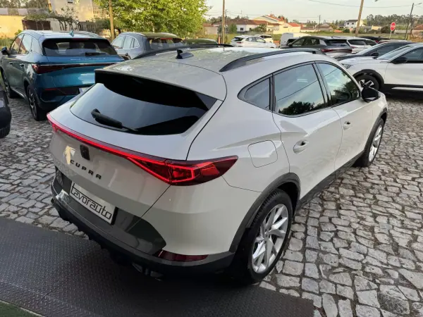 Cupra Formentor 2023 - 27500 EUR, 32000 km - AUTO.MOTO.pt - 32000km - foto 7 de 40