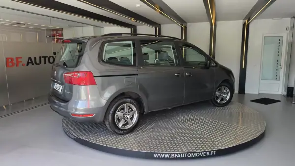 SEAT Alhambra 2011 - 11750 EUR, 235491 km - 235491km - foto 4 de 54