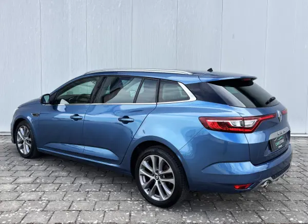 Renault Mégane Sport Tourer 2017 - 13990 EUR, 115000 km - AUTO.MOTO.pt - 115000km - foto 3 de 43