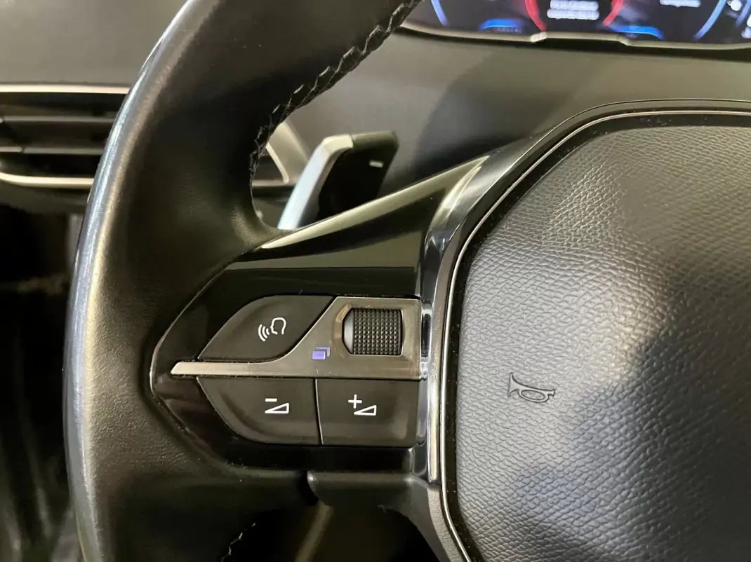 Peugeot 3008 2019 - 14950 EUR, 99000 km - 99000km - foto 22 de 34