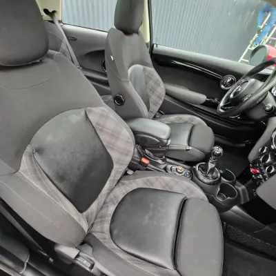 MINI Cooper 2015 - 14950 EUR, 172223 km - AUTO.MOTO.pt - 172223km - foto 20 de 22