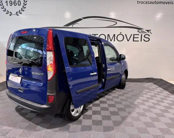 Renault Kangoo 2019 - 15900 EUR, 177924 km - AUTO.MOTO.pt - 177924km - foto 6 de 35