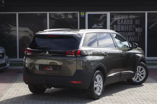 Peugeot 5008 2019 - 18900 EUR, 148184 km - AUTO.MOTO.pt - 148184km - foto 27 de 28