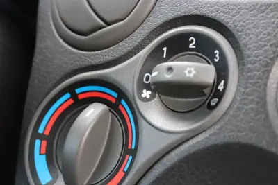 Fiat Panda 2010 - 4500 EUR, 114357 km - AUTO.MOTO.pt - 114357km - foto 20 de 23