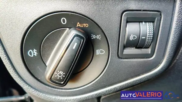 Volkswagen Taigo 2022 - 16950 EUR, 77020 km - AUTO.MOTO.pt - 77020km - foto 14 de 28