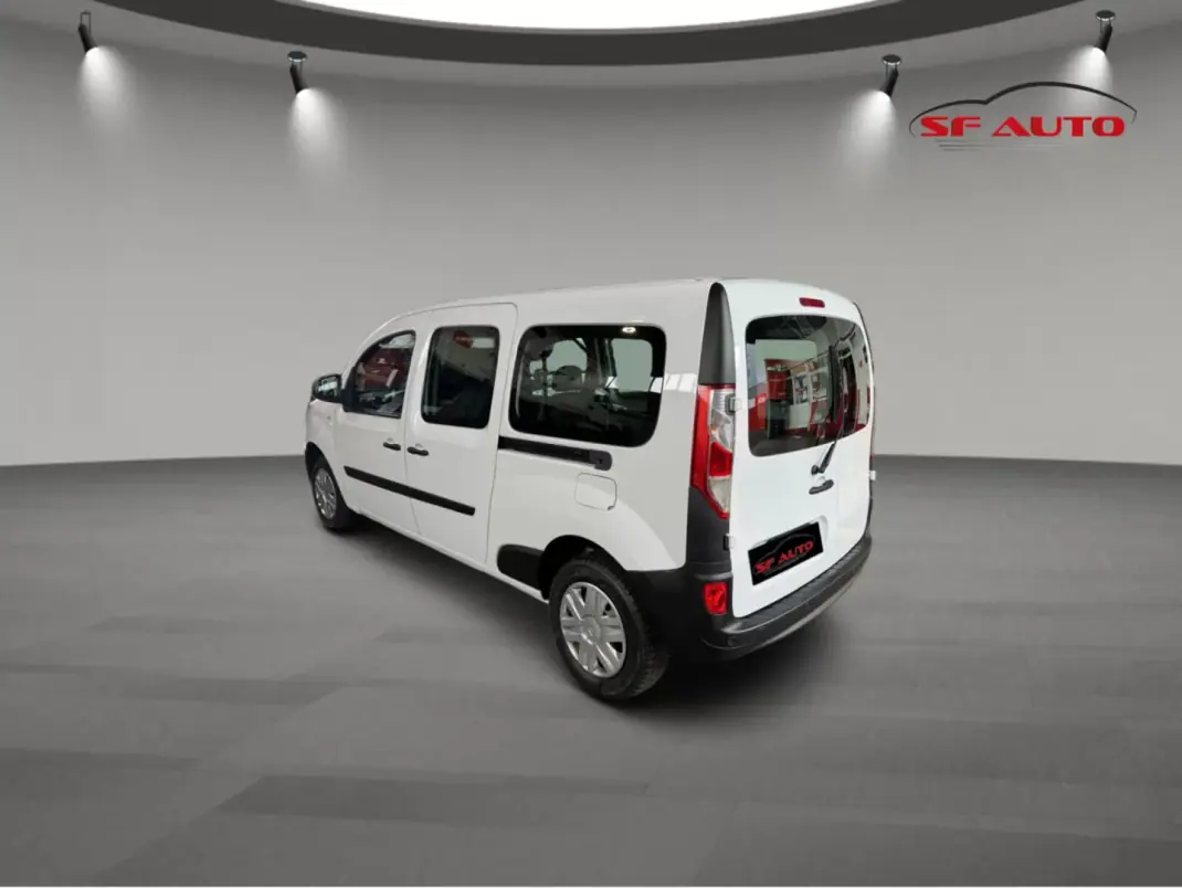Renault 2021 - 11490 EUR, 87869 km - AUTO.MOTO.pt - 87869km - foto 8 de 11