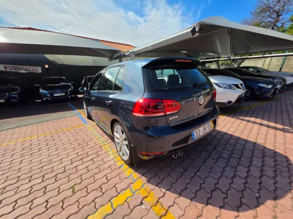 Volkswagen Golf 2010 - 19450 EUR, 161000 km - AUTO.MOTO.pt - 161000km - foto 3 de 5