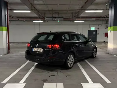 Opel Astra 2012 - 5000 EUR, 205000 km - AUTO.MOTO.pt - 205000km - foto 4 de 10