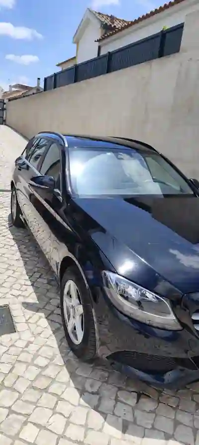 Mercedes-Benz C 200 2015 - 15500 EUR, 178500 km - AUTO.MOTO.pt - 178500km - foto 2 de 12