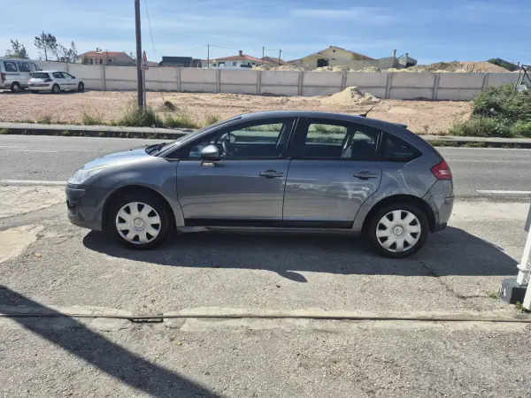 Citroën C4 2010 - 2900 EUR, 399100 km - AUTO.MOTO.pt - 399100km - foto 6 de 16