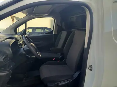 Citroën Berlingo 2019 - 11490 EUR, 48700 km - AUTO.MOTO.pt - 48700km - foto 11 de 15