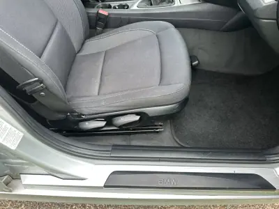 BMW 118 2009 - 8900 EUR, 184000 km - AUTO.MOTO.pt - 184000km - foto 52 de 55