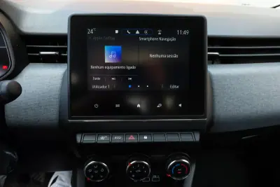 Renault Clio 2024 - 16950 EUR, 38060 km - AUTO.MOTO.pt - 38060km - foto 12 de 16