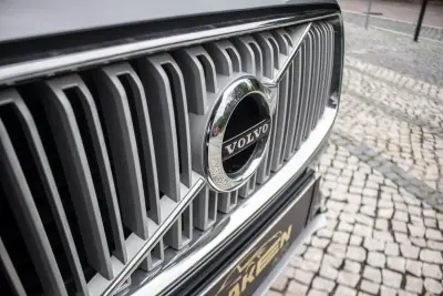 Volvo XC 90 2016 - 24990 EUR, 206775 km - AUTO.MOTO.pt - 206775km - foto 9 de 50