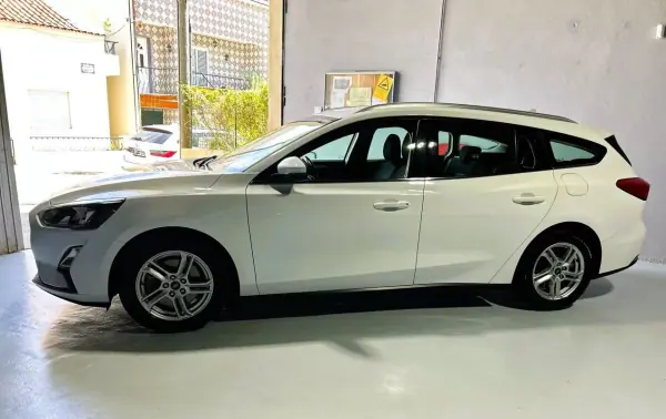 Ford Focus 2020 - 14250 EUR, 149280 km - AUTO.MOTO.pt - 149280km - foto 2 de 36