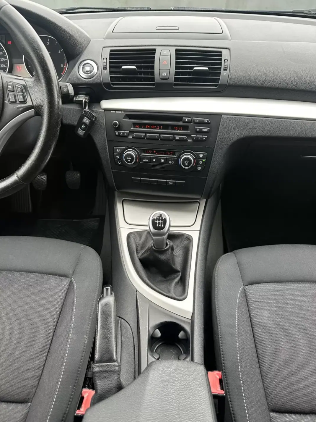 BMW 118 2009 - 8900 EUR, 184000 km - AUTO.MOTO.pt - 184000km - foto 42 de 55