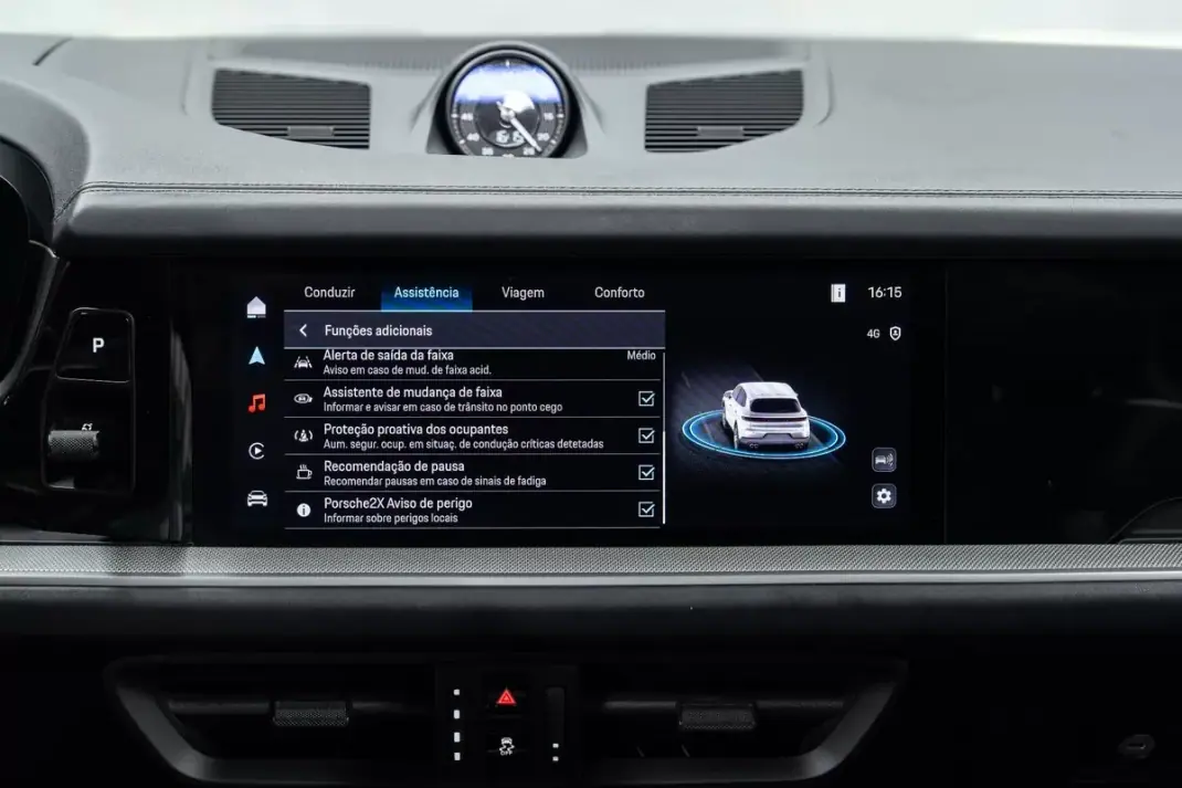 Porsche Cayenne 2024 - 97950 EUR, 32000 km - AUTO.MOTO.pt - 32000km - foto 42 de 55