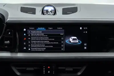 Porsche Cayenne 2024 - 97950 EUR, 32000 km - AUTO.MOTO.pt - 32000km - foto 42 de 55