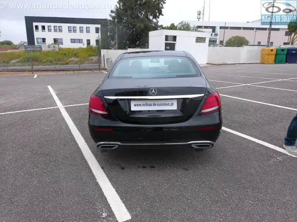 Mercedes-Benz E 220 2017 - 24500 EUR, 181000 km - AUTO.MOTO.pt - 181000km - foto 14 de 20