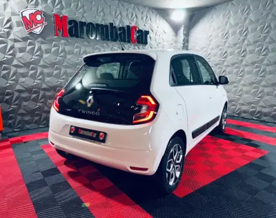 Renault Twingo 2020 - 11990 EUR, 60657 km - AUTO.MOTO.pt - 60657km - foto 9 de 25