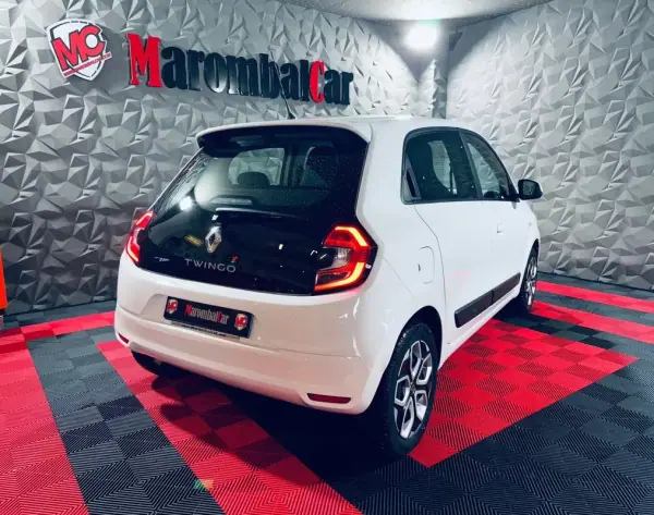 Renault Twingo 2020 - 11990 EUR, 60657 km - AUTO.MOTO.pt - 60657km - foto 9 de 25