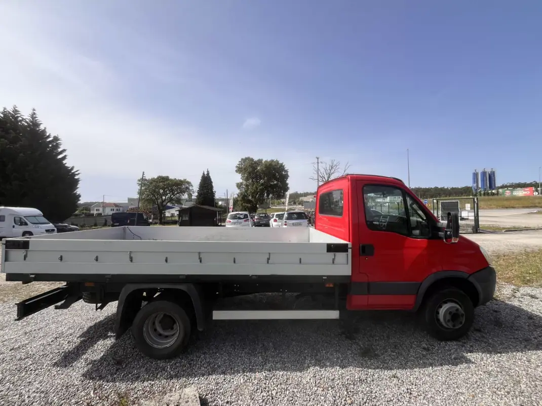 Iveco 2010 - 13250 EUR, 123000 km - AUTO.MOTO.pt - 123000km - foto 4 de 11