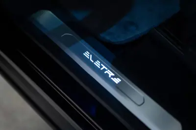 Lotus Eletre 2023 - 110000 EUR, 34626 km - AUTO.MOTO.pt - 34626km - foto 6 de 32