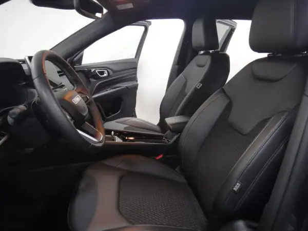 Jeep Compass 2021 - 20900 EUR, 100000 km - AUTO.MOTO.pt - 100000km - foto 12 de 40